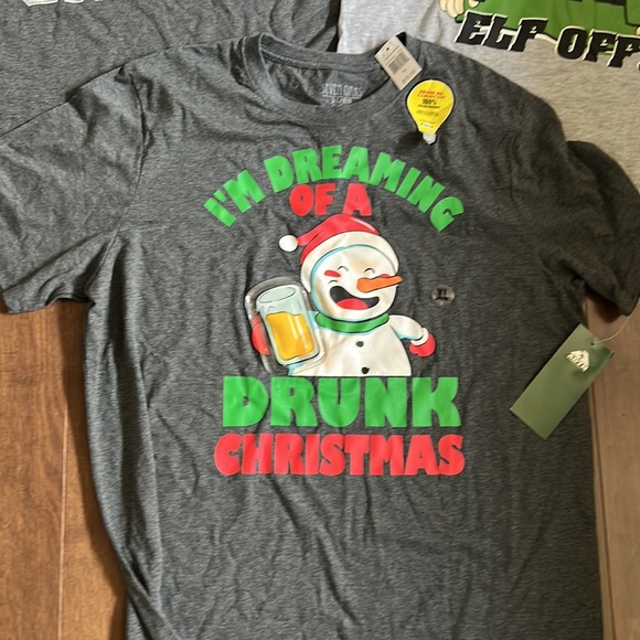 3 light up Christmas shirts - Picture 4 of 4
